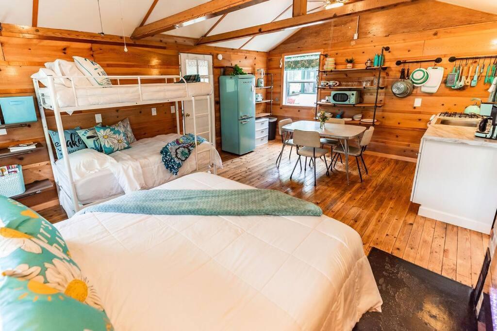 Big Blue Lake Cottages, Llc - Cottage #5 Holton Zewnętrze zdjęcie