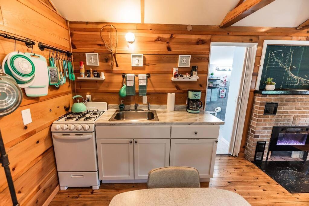 Big Blue Lake Cottages, Llc - Cottage #5 Holton Zewnętrze zdjęcie